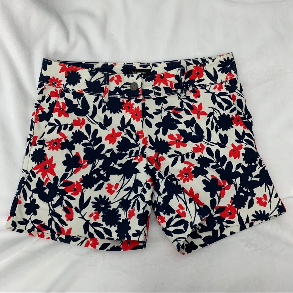 The Limited Size 6 Short